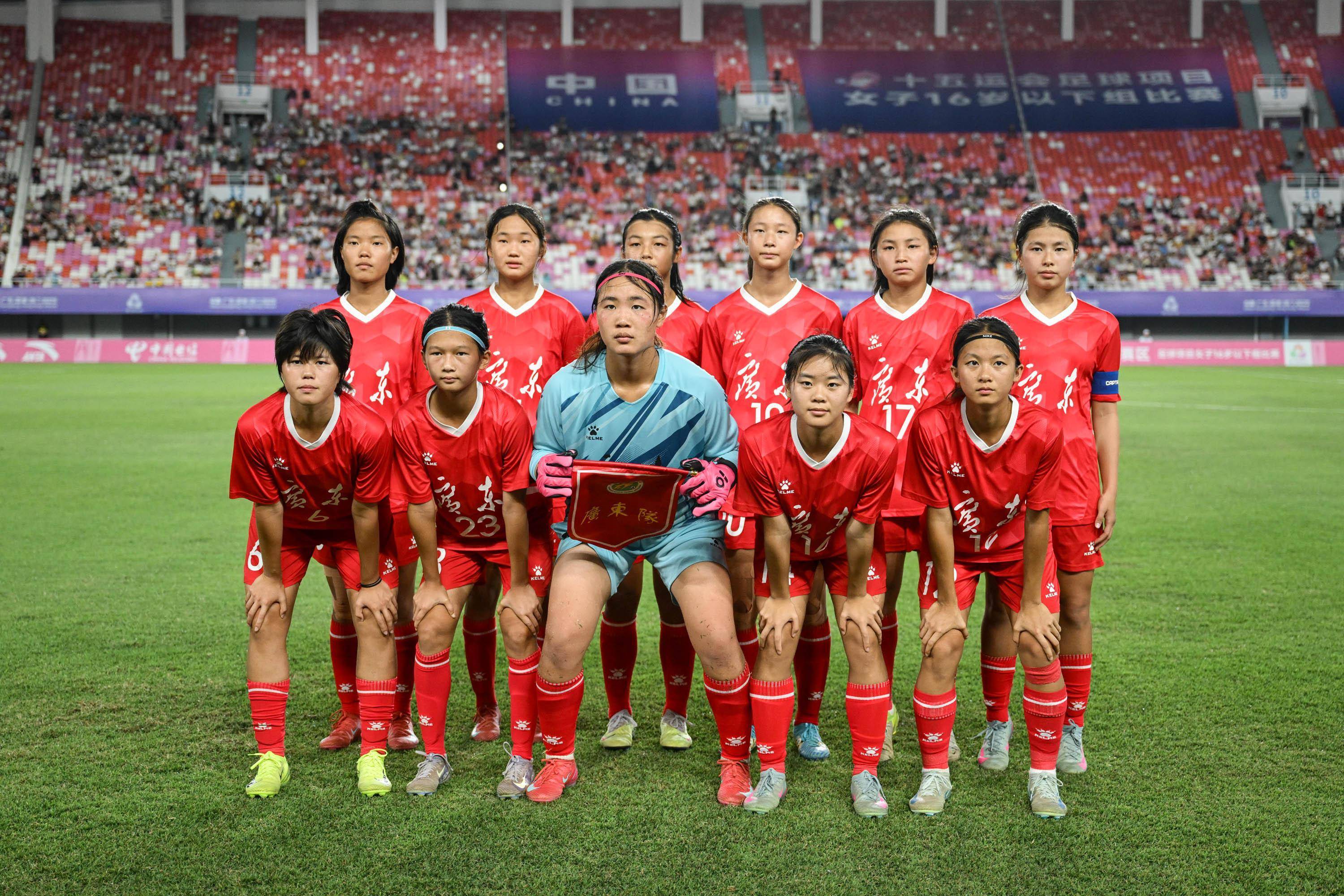 开云体育官方网站-凭借实力称霸赛场，中国女足队获大赞