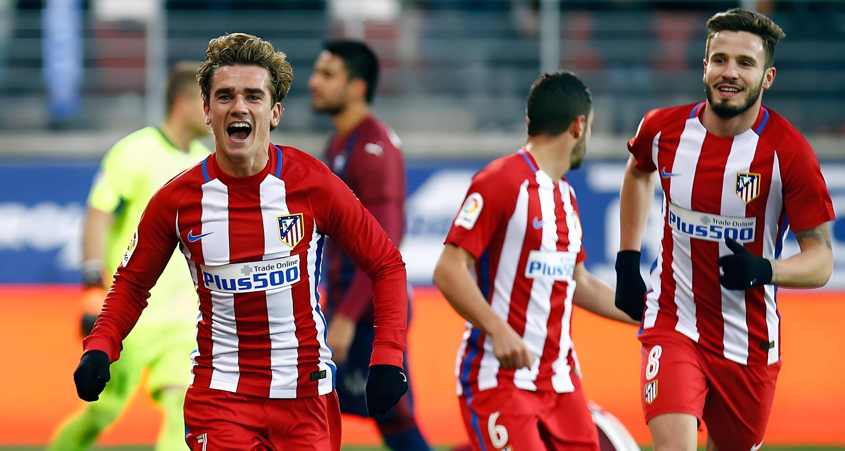 比利亚雷亚尔队员在比赛中表现出色