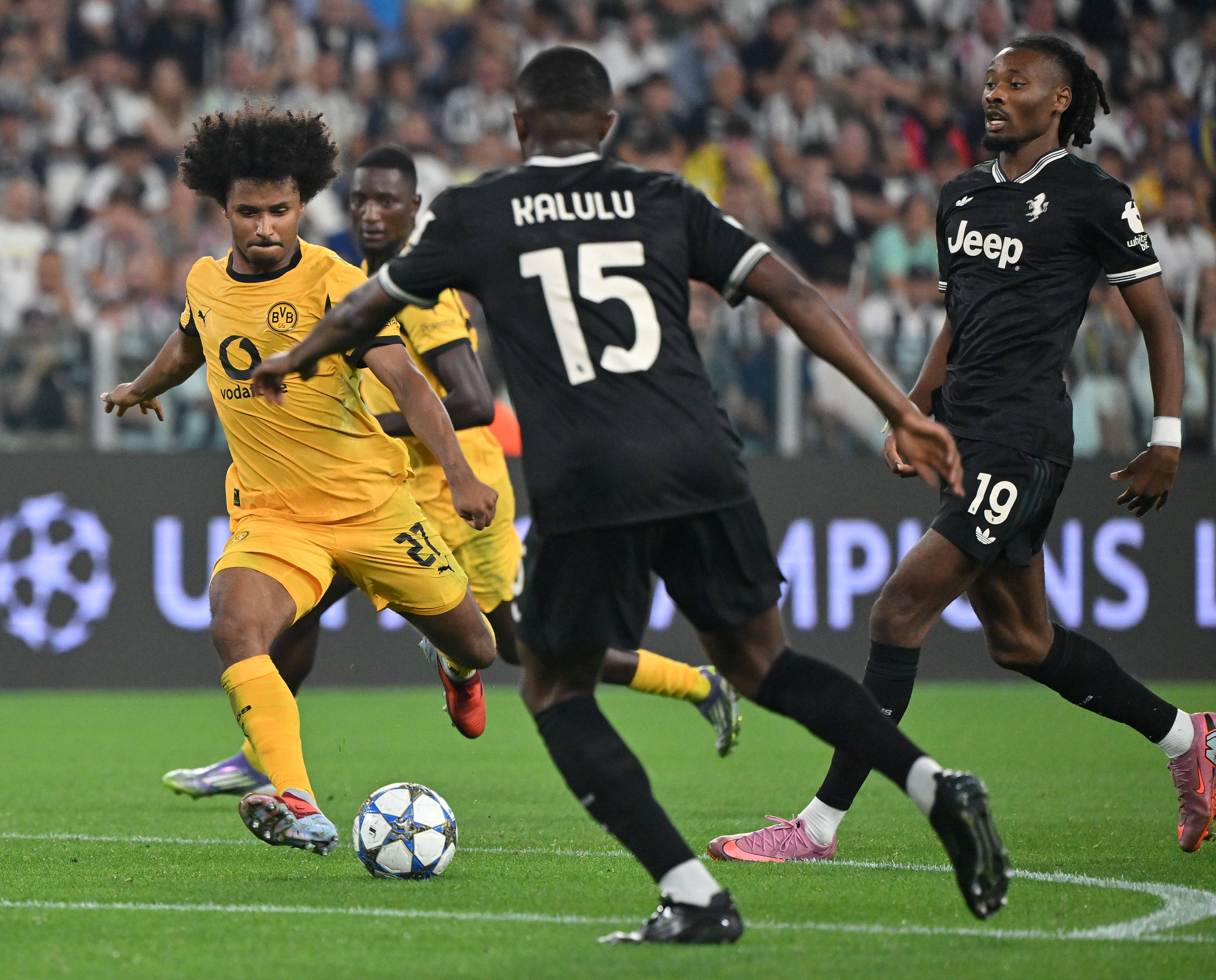 开云体育平台APP-包含尤文图斯球员表现神勇,赢得重要比赛的词条