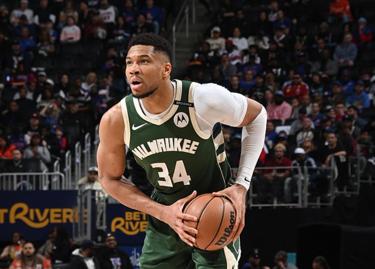 开云体育平台APP-雄鹿大胜马刺,继续保持领先