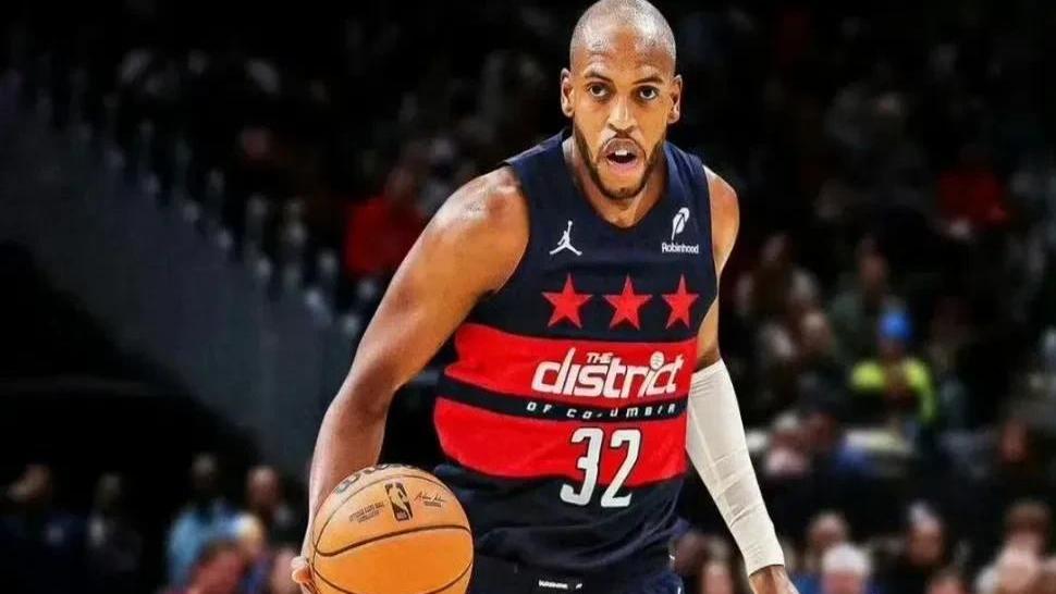 雄鹿战胜马刺，米德尔顿表现出色