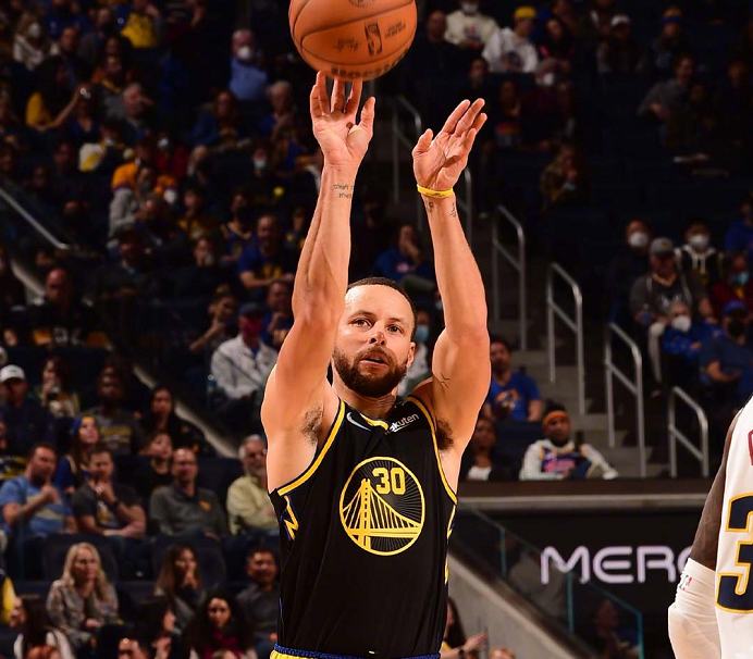 开云体育入口-加拿大男篮力克希腊男篮,莫里斯打破历史纪录