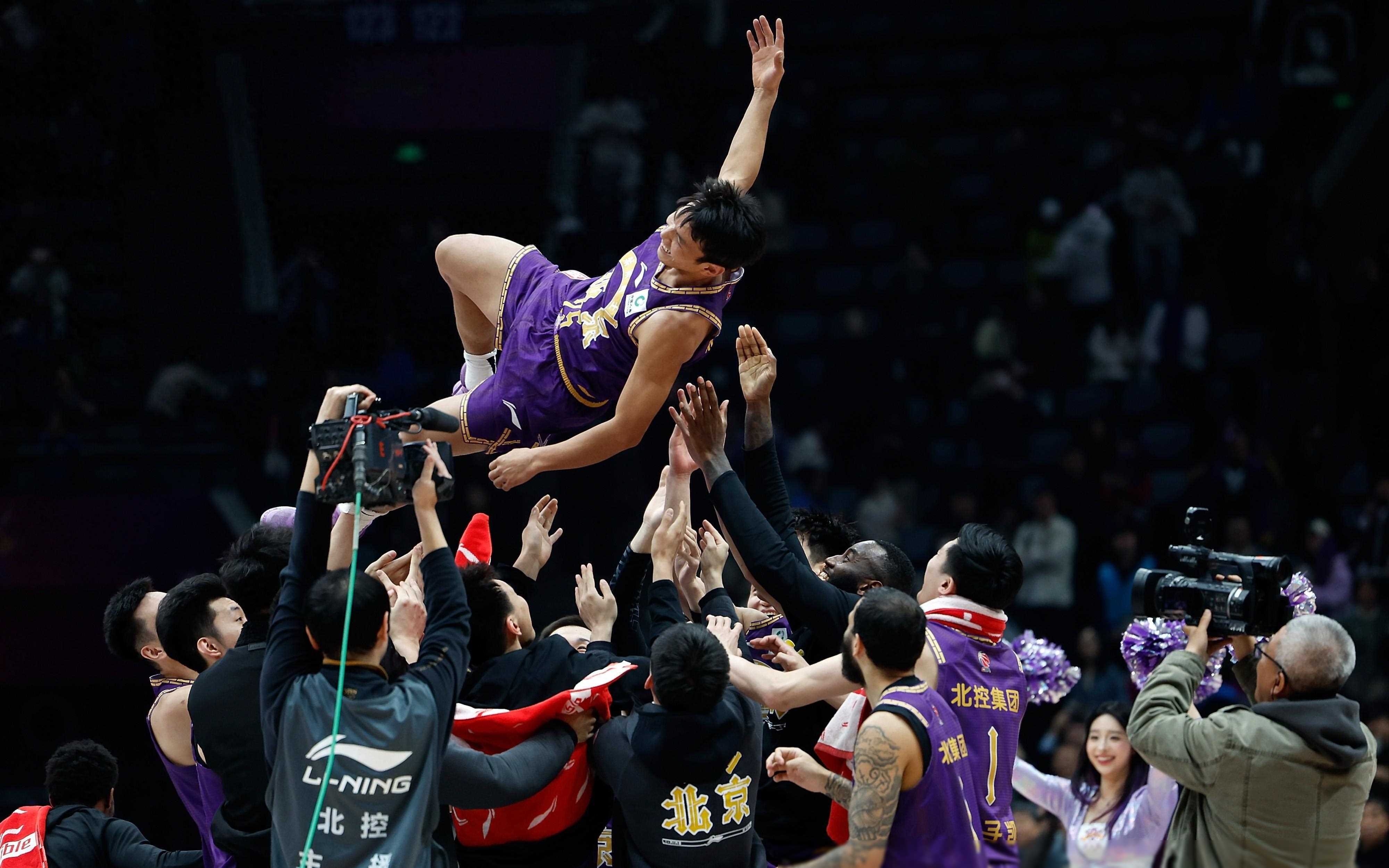 CBA决赛震撼开打，巅峰对决引爆全场的简单介绍