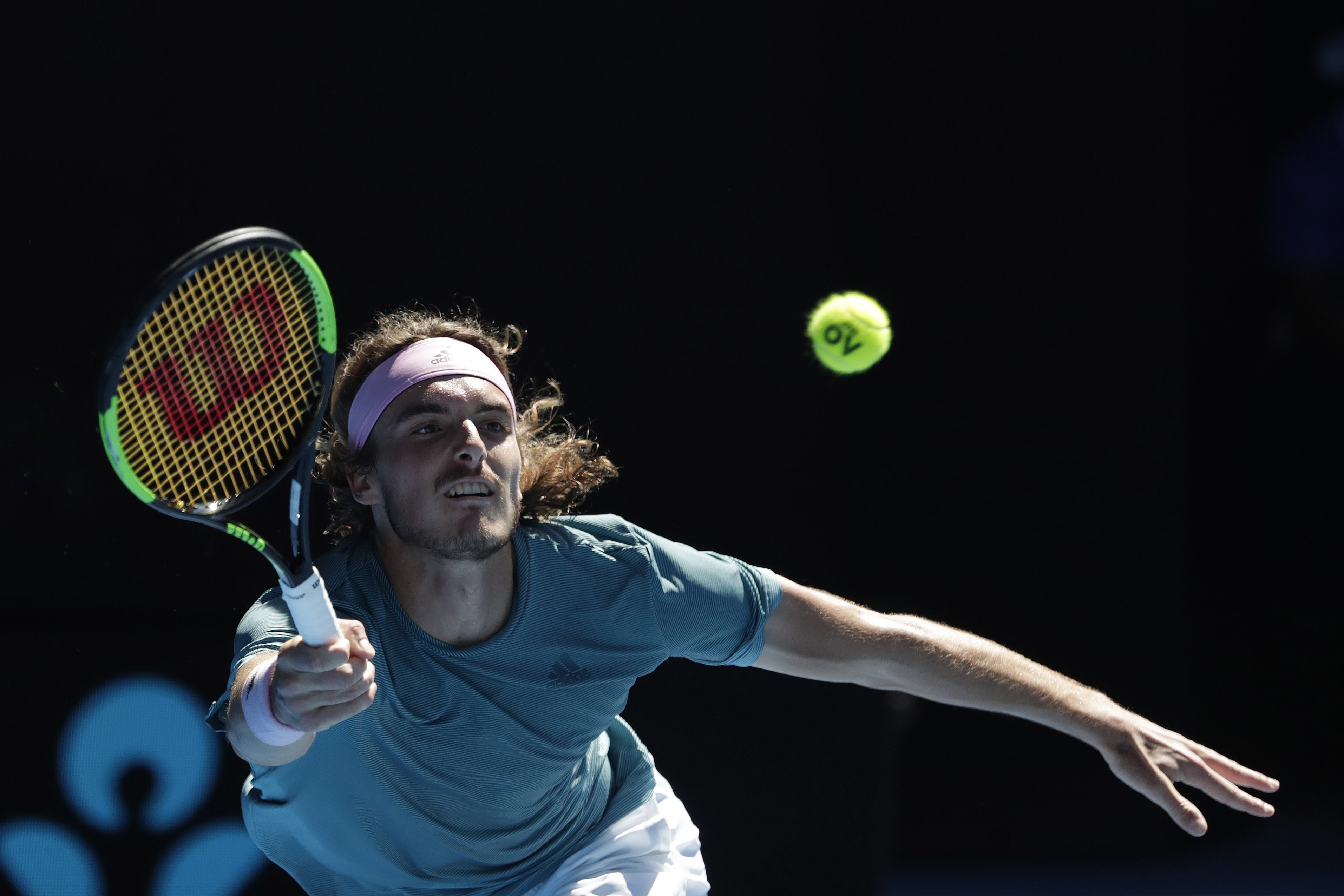 年终总决赛翻盘ATP总决赛，西西帕斯刷新纪录