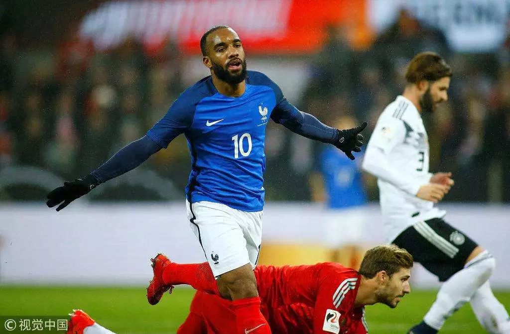开云体育官方网站-法国队完胜中国队，梁靖崑点燃赛场