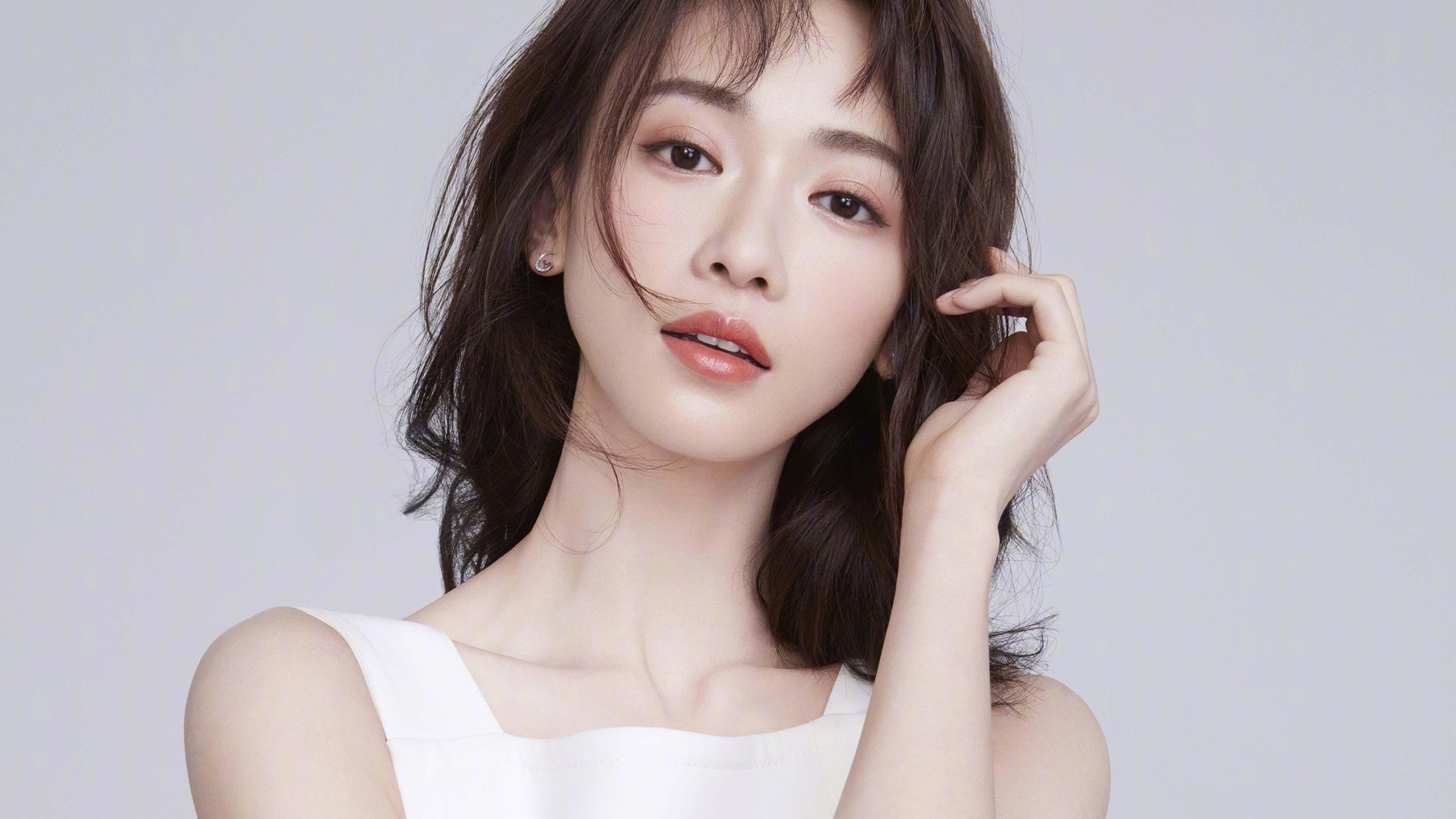 广东队爆冷击败勇士，切特·霍尔姆格伦主宰比赛走向却难救主