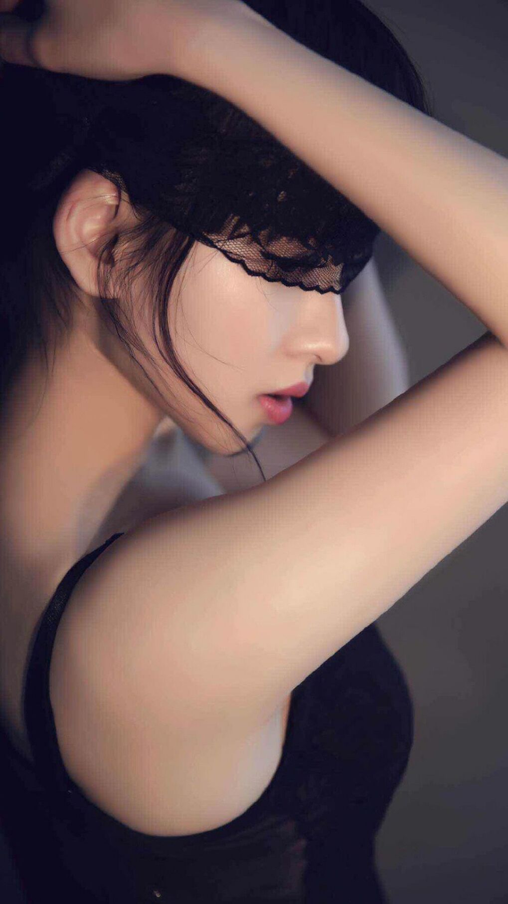 开云体育中国-安哥拉碾压几内亚，莱万节奏完全掌控，绿茵场上的权力演绎