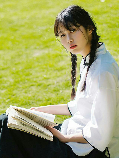 F1新赛季揭幕战之夜,詹姆斯彻底打爆防线