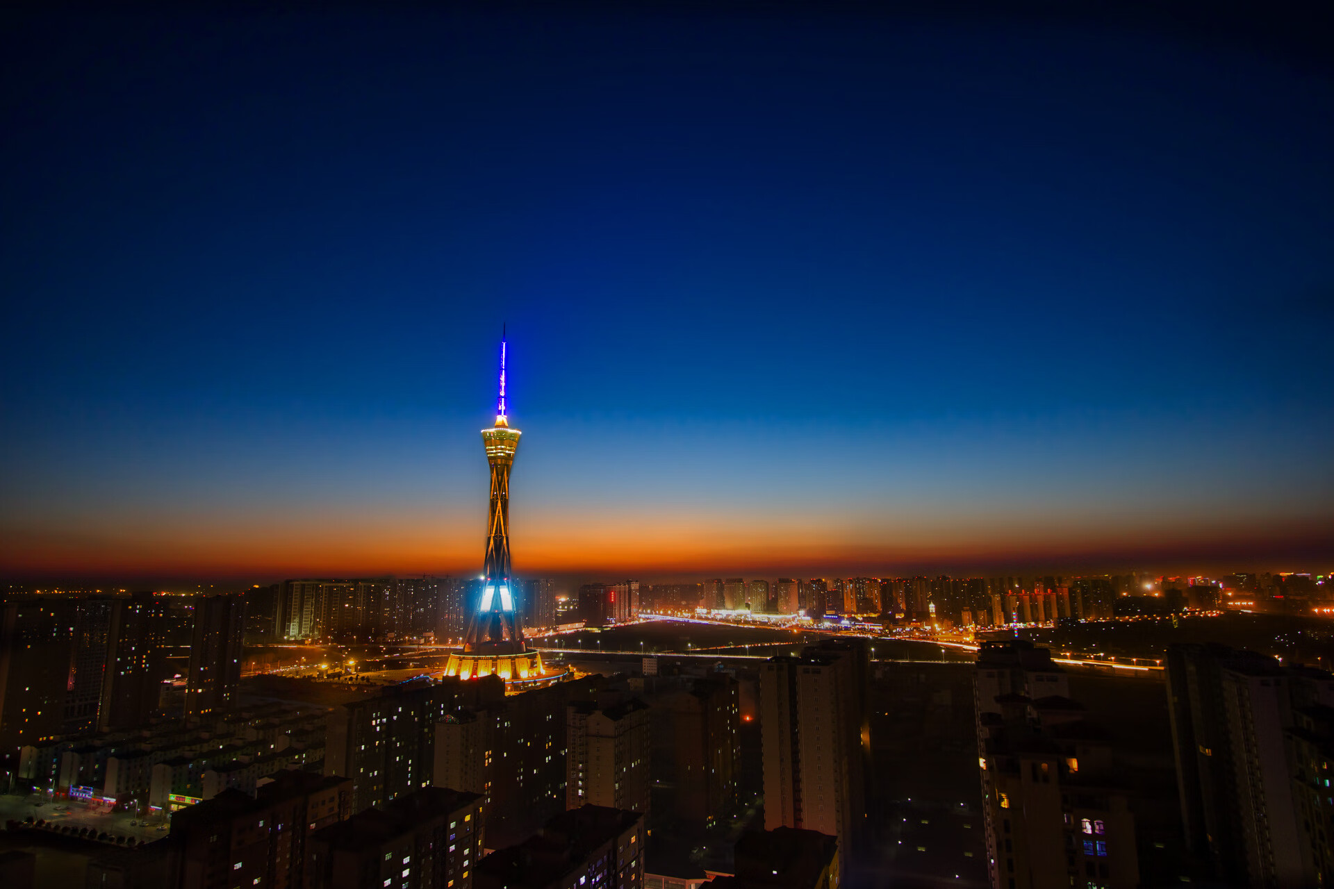 巴萨哲学驯服高卢雄鸡，恩佐如何成为破局密钥？